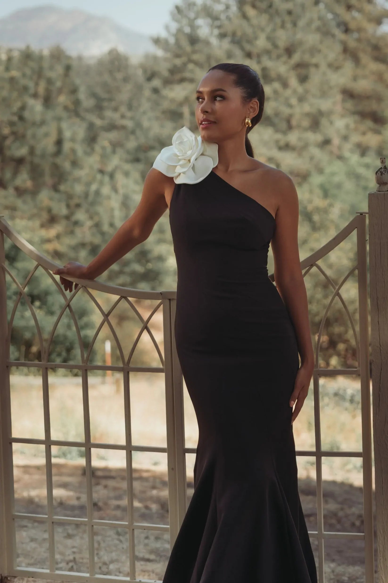 One Shoulder Mermaid Gown With 3D Flower - Black