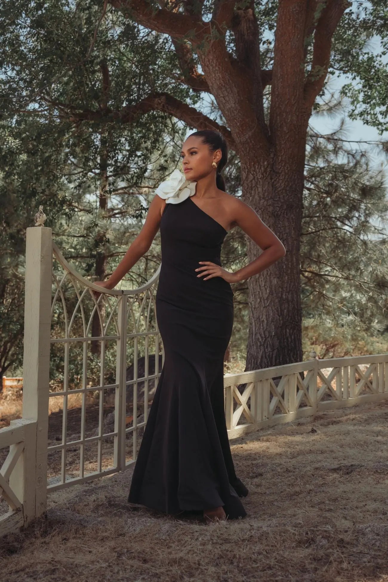 One Shoulder Mermaid Gown With 3D Flower - Black