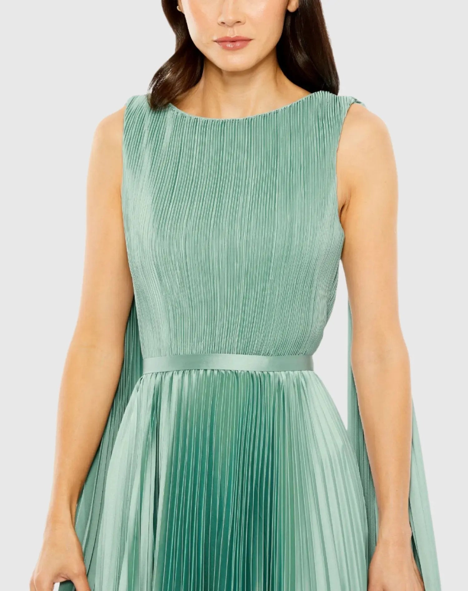 Sleeveless High Neck Cape Pleated Gown - Green