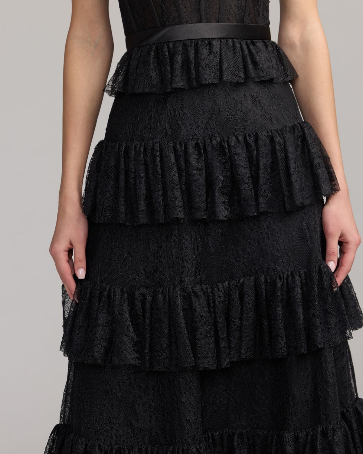 Mac Duggal #21043 black strapless tiered lace midi dress close-up