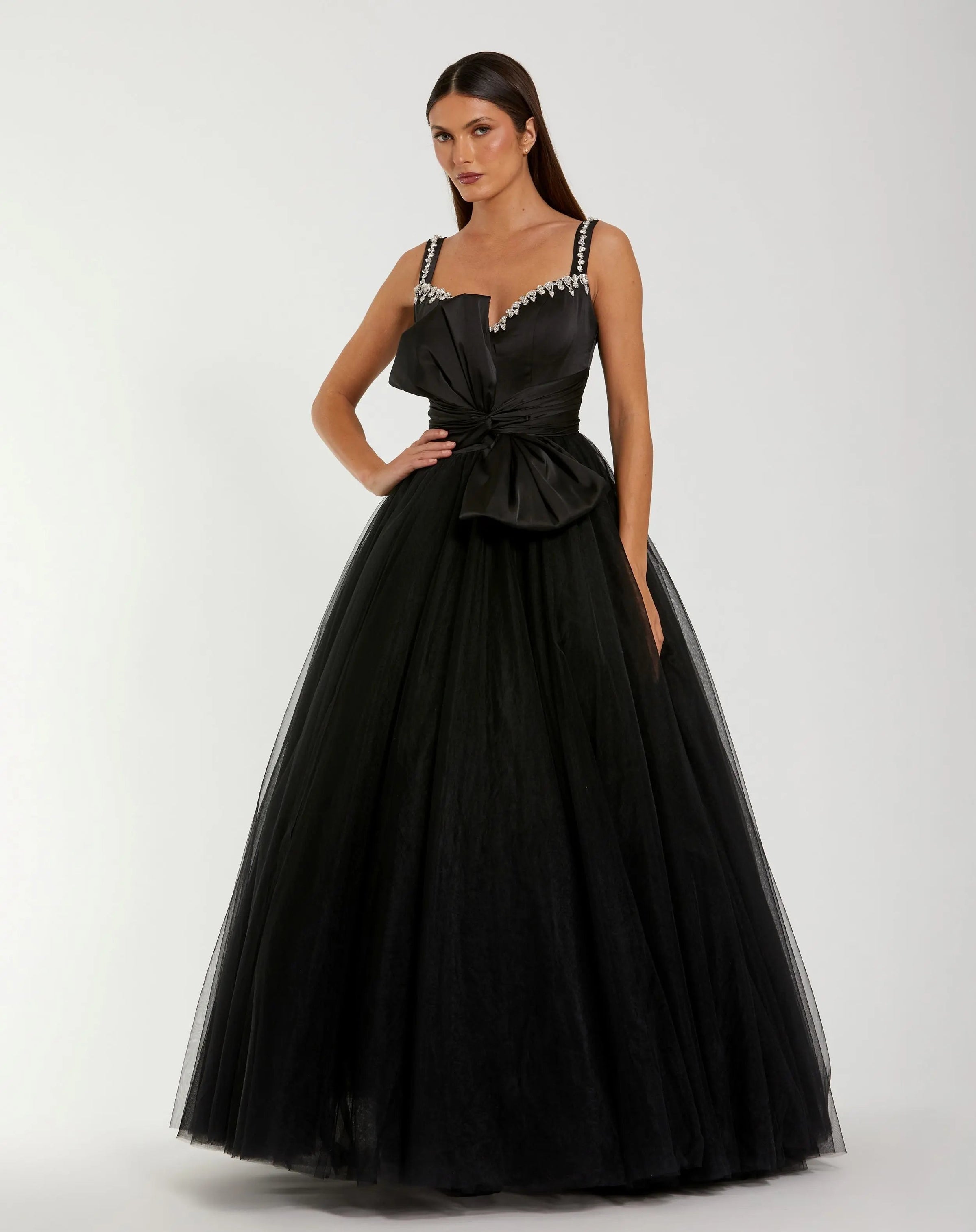 Mac Duggal 21161 Black sleeveless sweetheart neck tulle ball gown with bow - Front