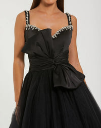 Mac Duggal 21161 Black sleeveless sweetheart neck tulle ball gown with bow - Close up detail