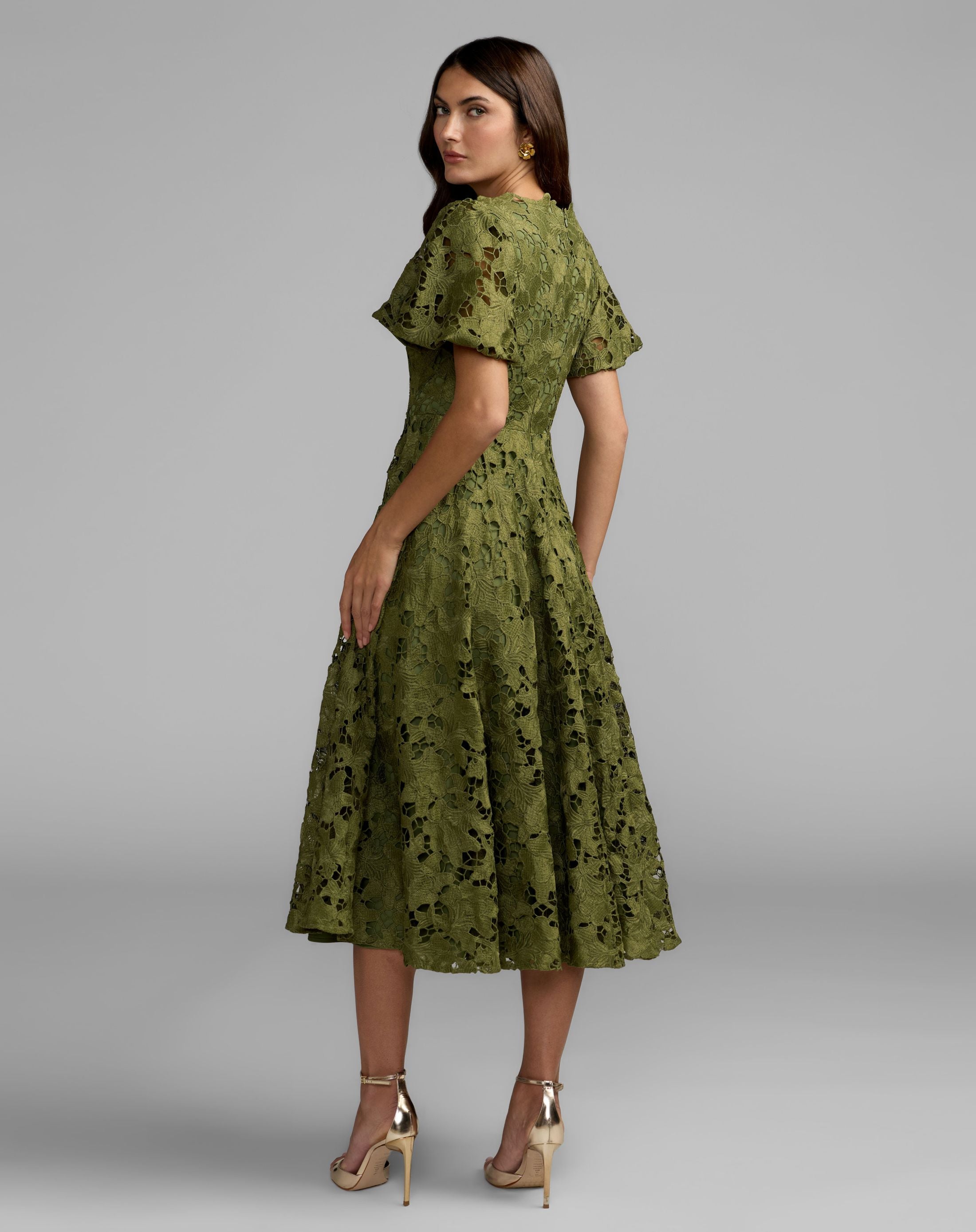 Green Floral Lace Flutter Sleeve Midi Dress
