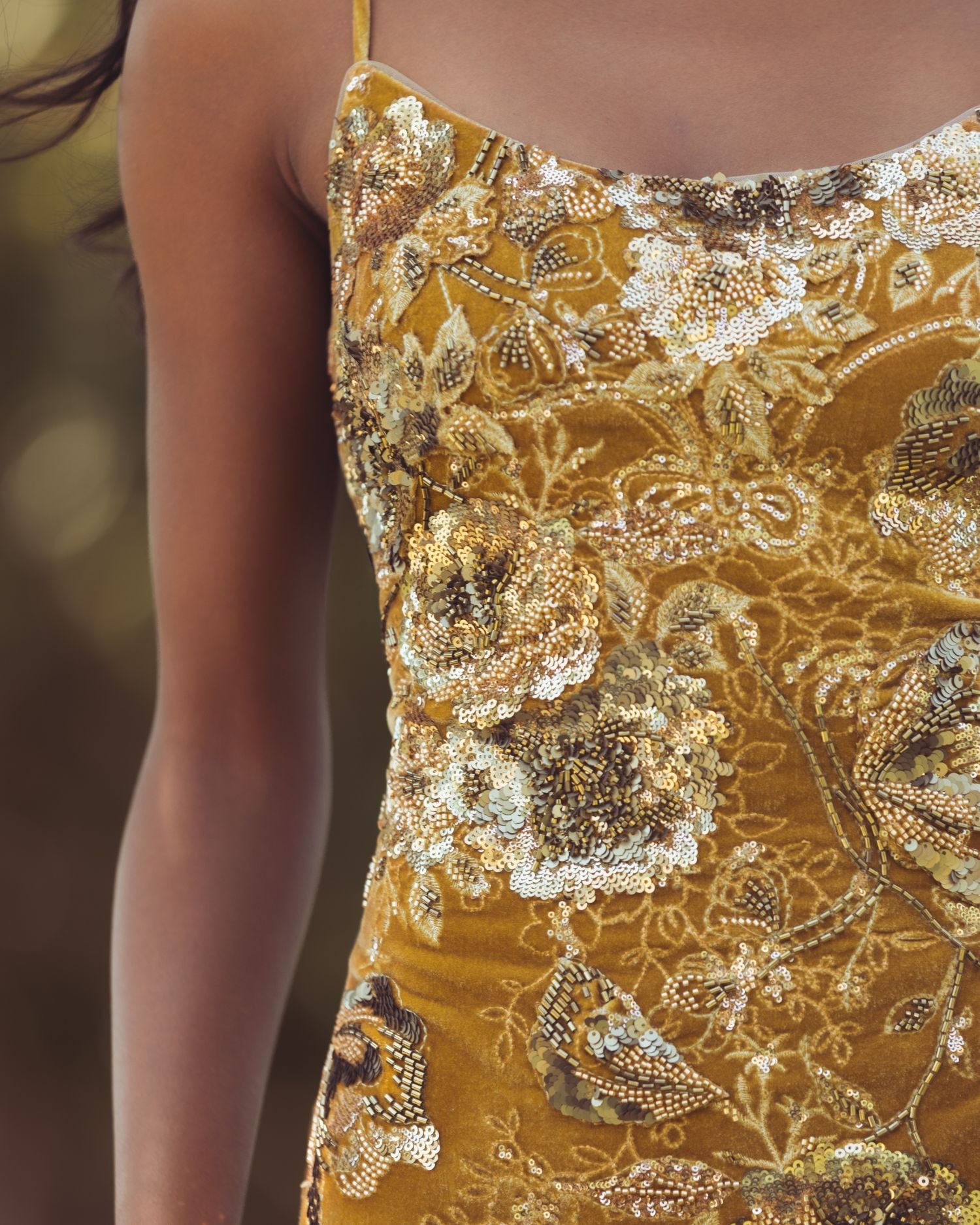 Mac Duggal #21486 gold fringe gown fabric detail