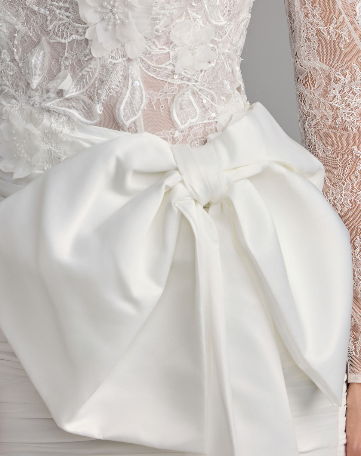 Mac Duggal #21543 ivory taffeta mini dress close-up detail