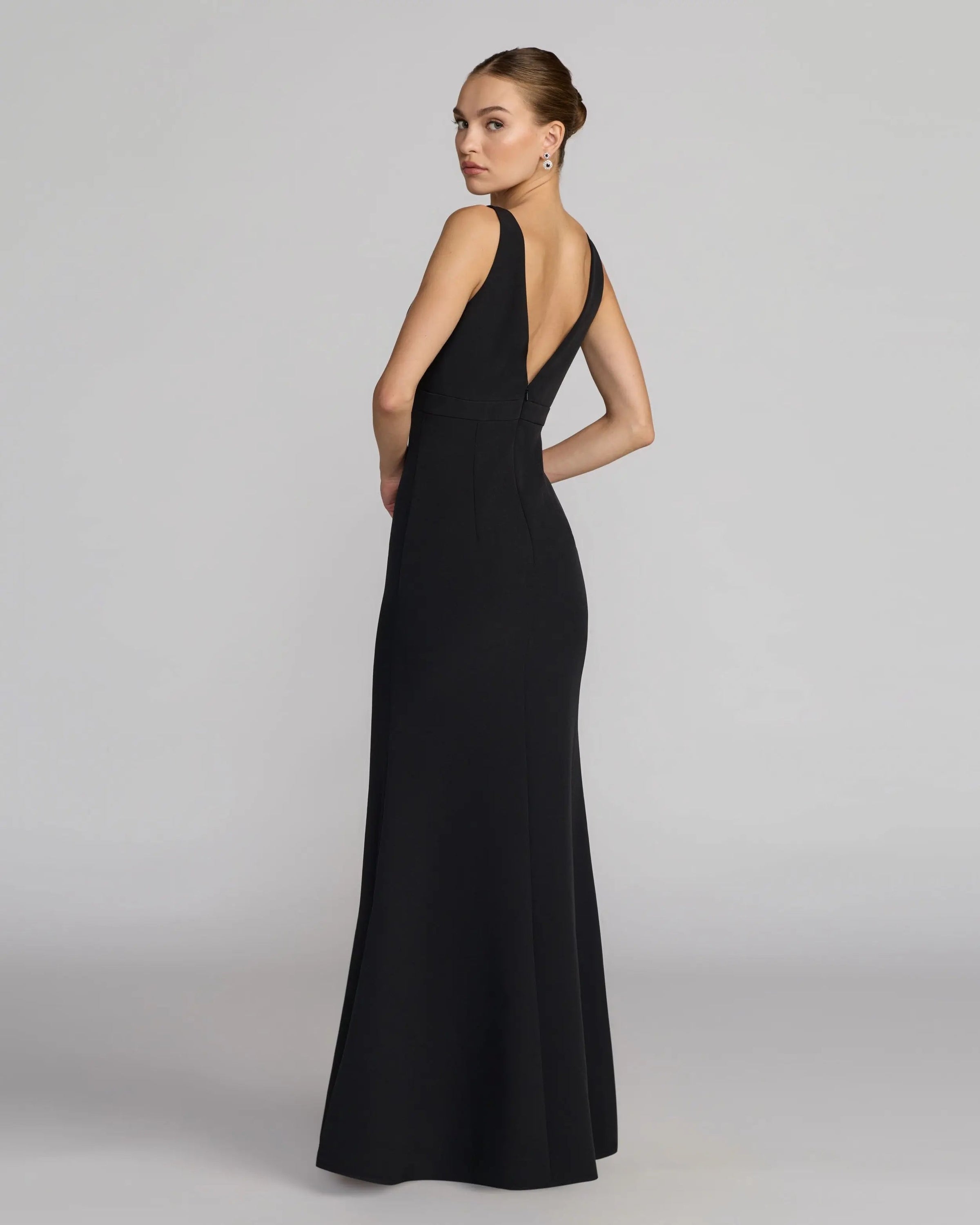 Mac Duggal #2371 black sleeveless v neck mermaid gown with bow