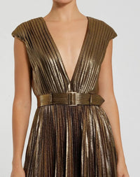 Mac Duggal 27215 Bronze pleated metallic jersey gown with belt - Close up detail