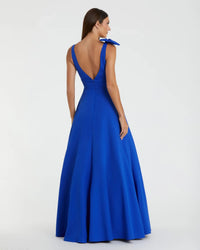 Sleeveless Plunge Neck Ball Gown With Bow Detail - Blue