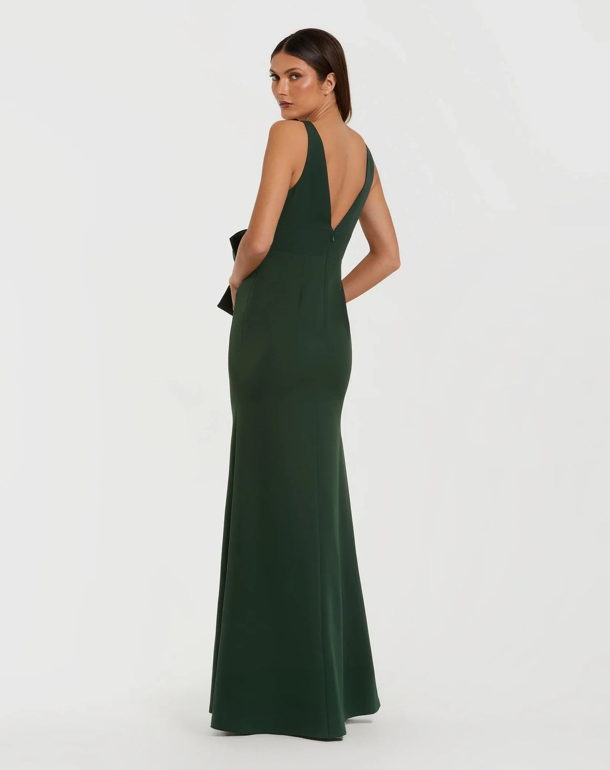 Mac Duggal Style 50087 | Sleeveless Crepe Gown with Bow Detail in Emerald Green 
back view