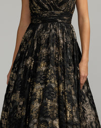 Mac Duggal #50186 metallic lace close-up