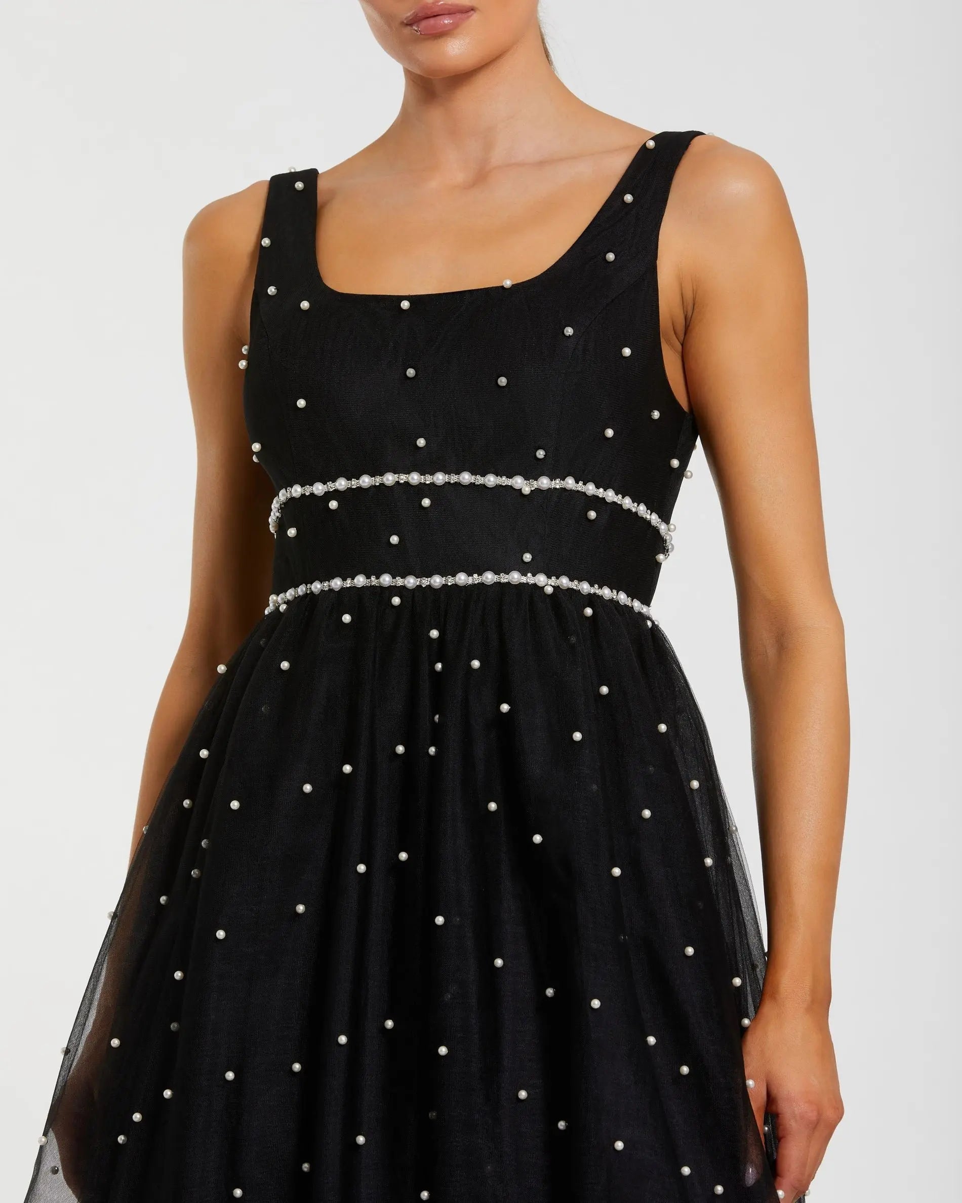 Black Pearl Embellished Tulle Sleeveless Ball Gown - Close Up