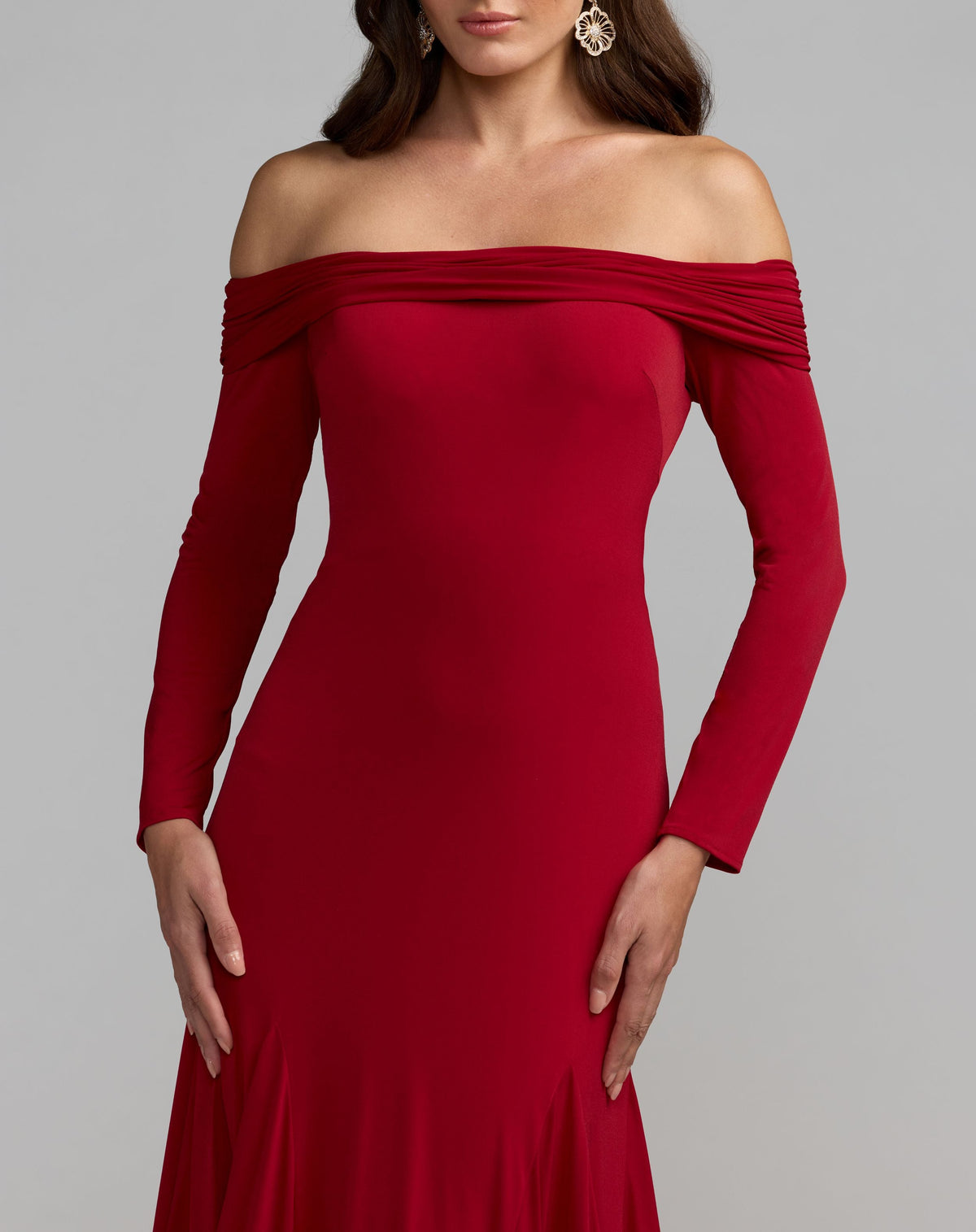 Mac Duggal #56354 red off the shoulder long sleeve trumpet gown close-up