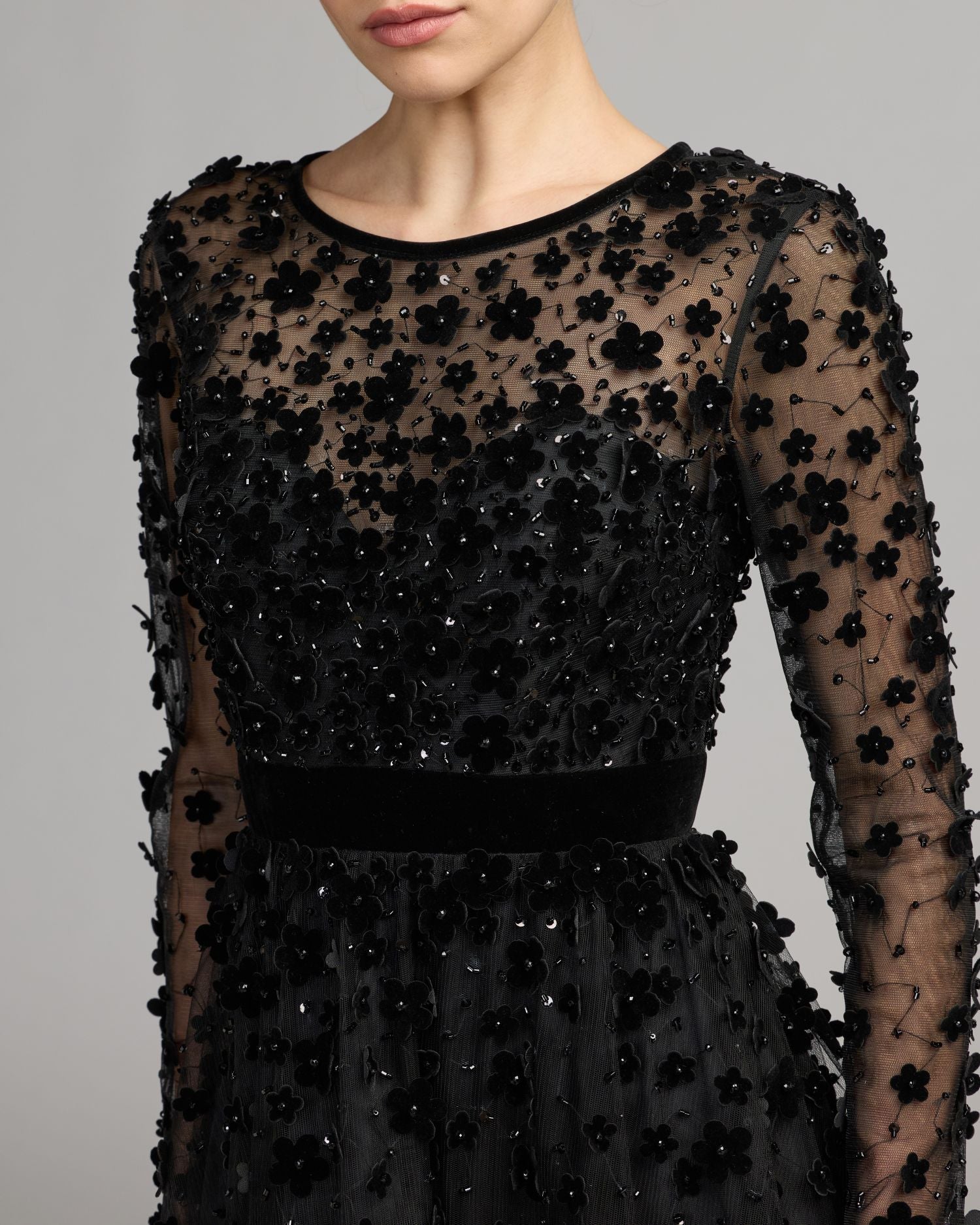 Mac Duggal #69200 black floral applique bodice close up