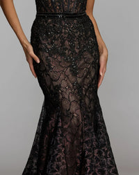 Mac Duggal #79308 black lace trumpet gown corset bodice detail