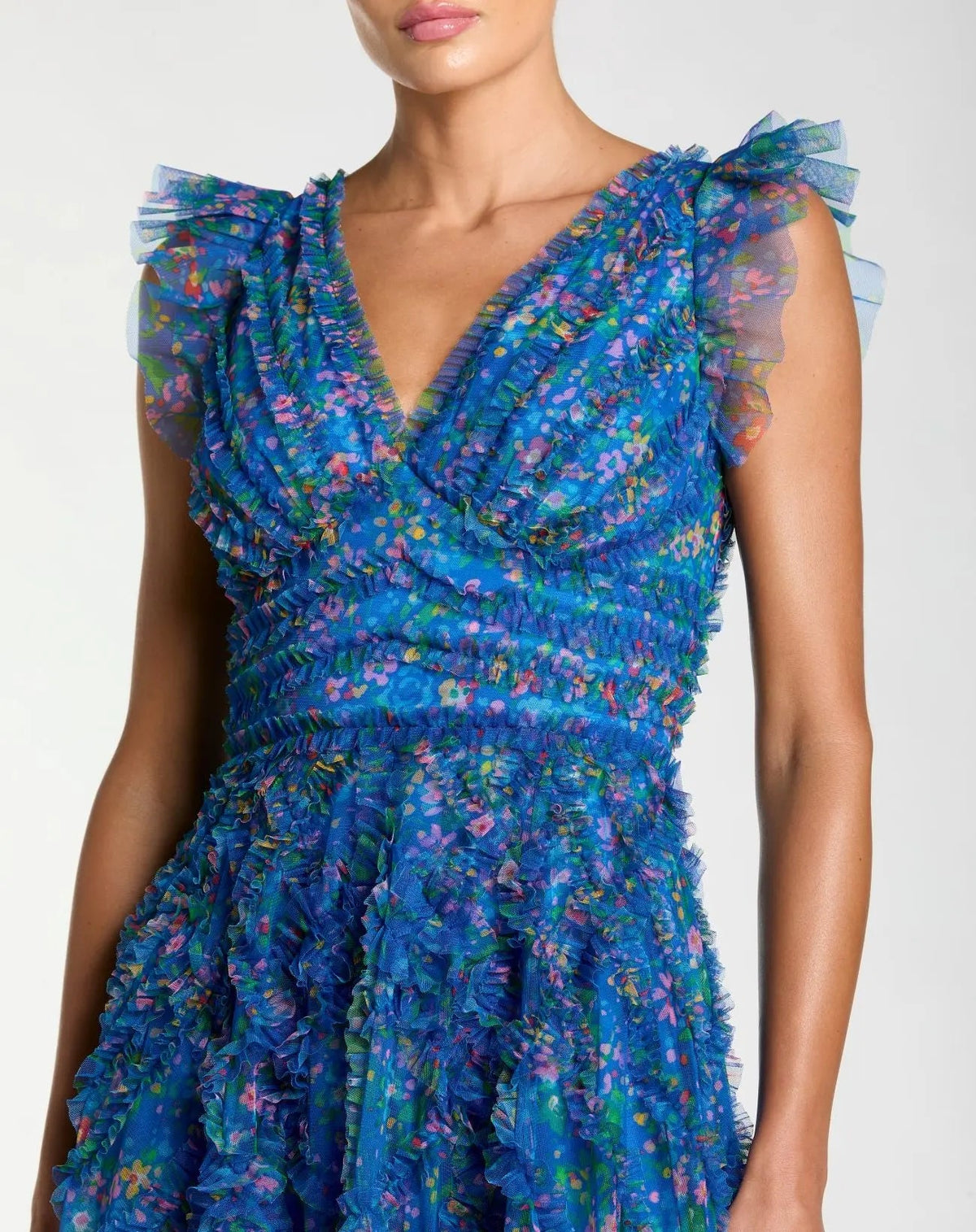 Sleeveless-V-neck-floral-formal-dress-with-ruffle-texture-8303
