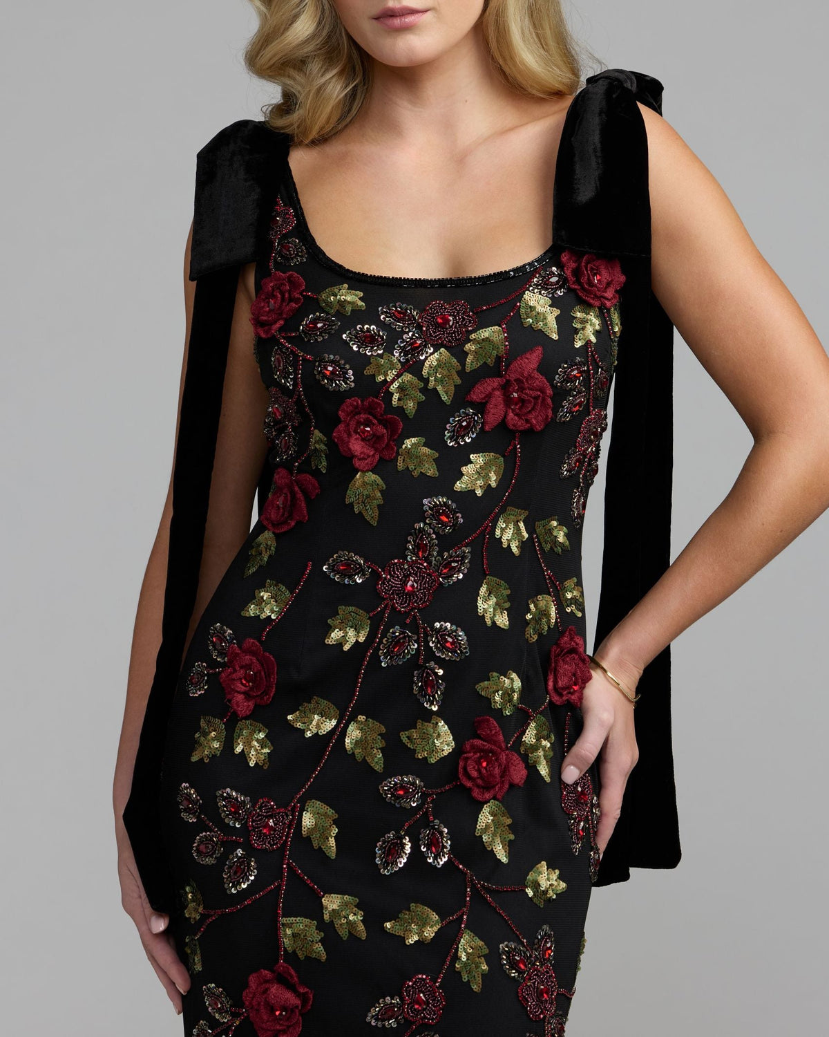 Mac Duggal #9411 red 3D floral applique close-up