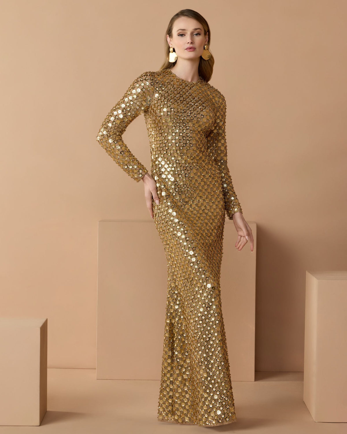 Mac Duggal #94136 gold geometric sequin long sleeve column gown lifestyle