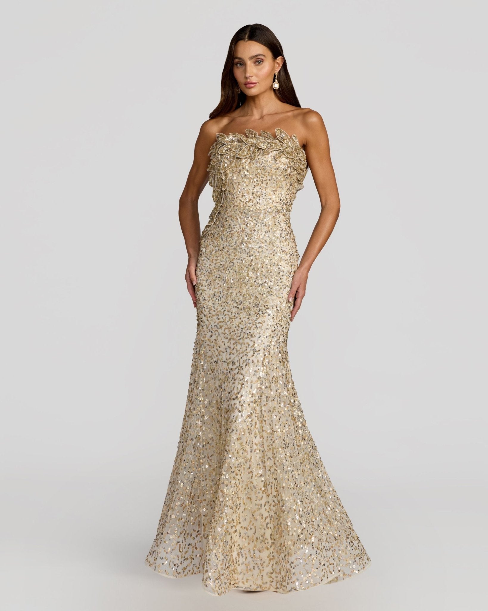 Strapless mermaid gown with 3D floral appliqué - Gold