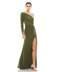 This stunning Mac Duggal elegant, olive, asymmetric evening dress, crafted from smooth jersey fabric, the floor-grazing dress is textured with pleats, an off-center waist twist, and starburst beads and glittering rhinestones at the edge of the single sleeve. A high slit underscores the gown’s sexy and modern styling. It’s perfect for a special-occasions proms and weddings!